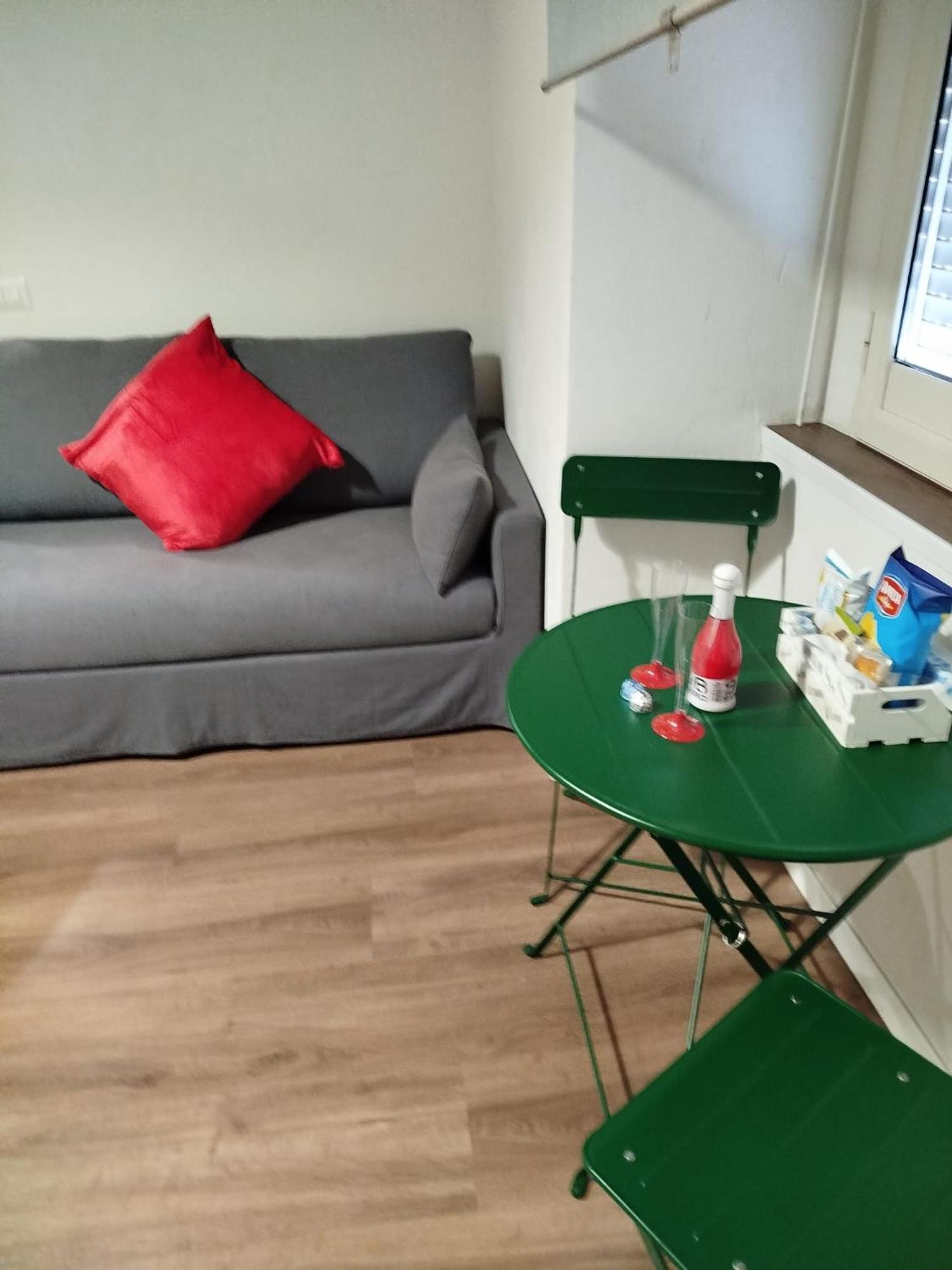 Tammurriata Nera Bedroom Napoli Exterior foto